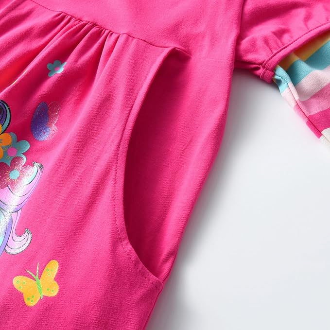 StripeDress è il vestitino ideale per portare colore, fantasia e allegria nel guardaroba delle bambine!